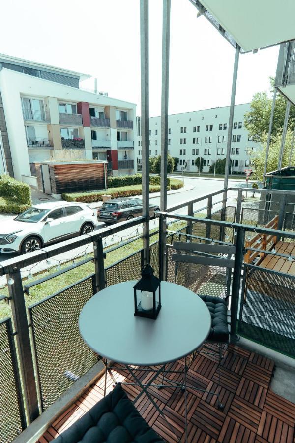 Modern Und Gemuetlich Ggue. Uni-passau, Tg-stellplatz, Balkon Apartment *